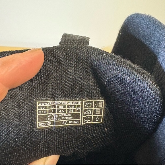 KEEN Women’s 7 Greta Tall Black Boots Leather Lace Up Warm Winter Waterproof New - Picture 8 of 10